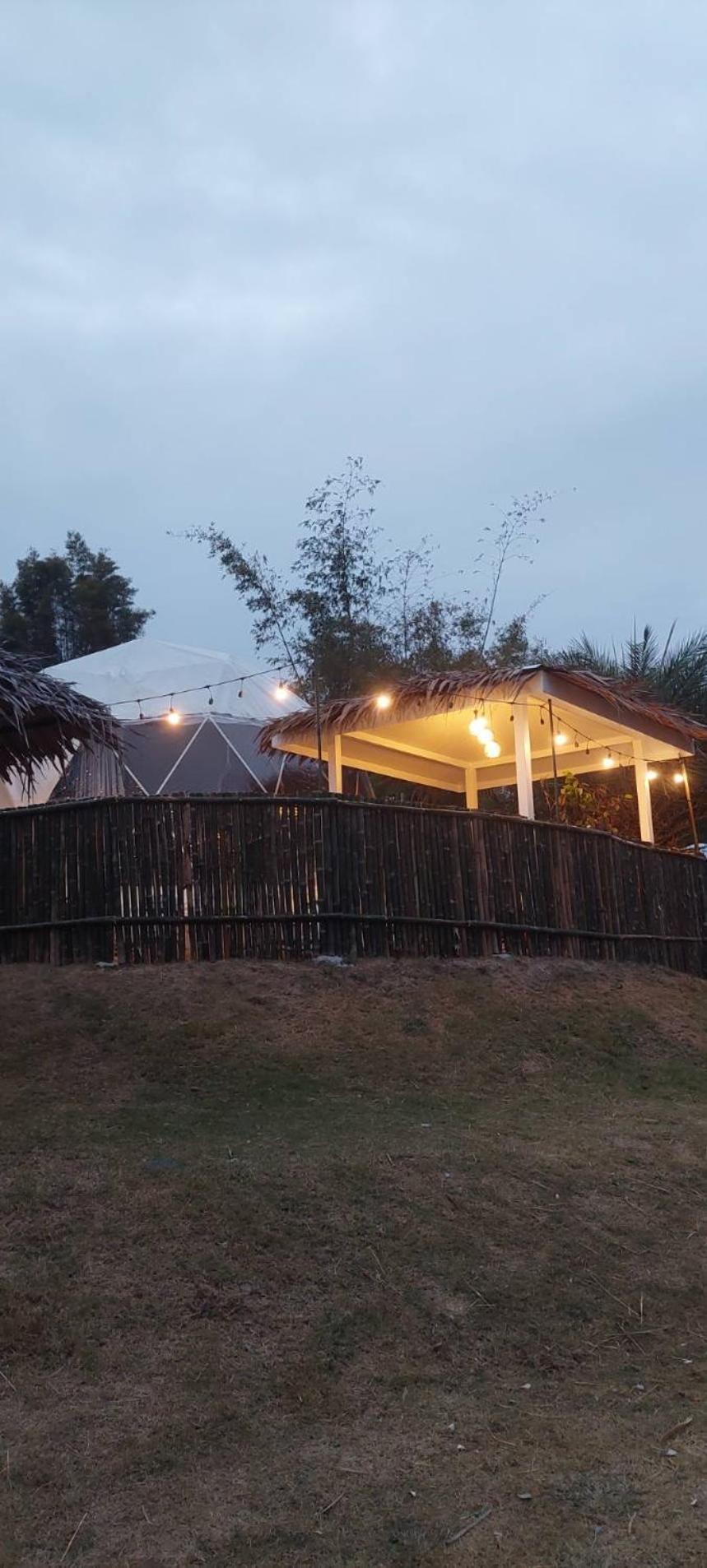 Hotel นรดีฮิวล์ รีสอร์ต เขาแผงม้า วังน้ำเขียว Ban Sap Bon  Exterior foto